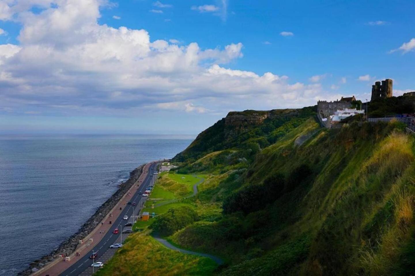 Апартаменты Denelea - Stunning Sea Views! Скарборо Экстерьер фото